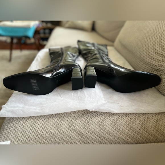 Size 9 Black 3in Heel Faux Croc Print Boot - Picture 6 of 8